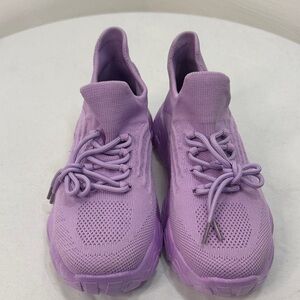 Women's Purple Sneakers Size 39/8 Comfy Feminine Resort Vacation Viral